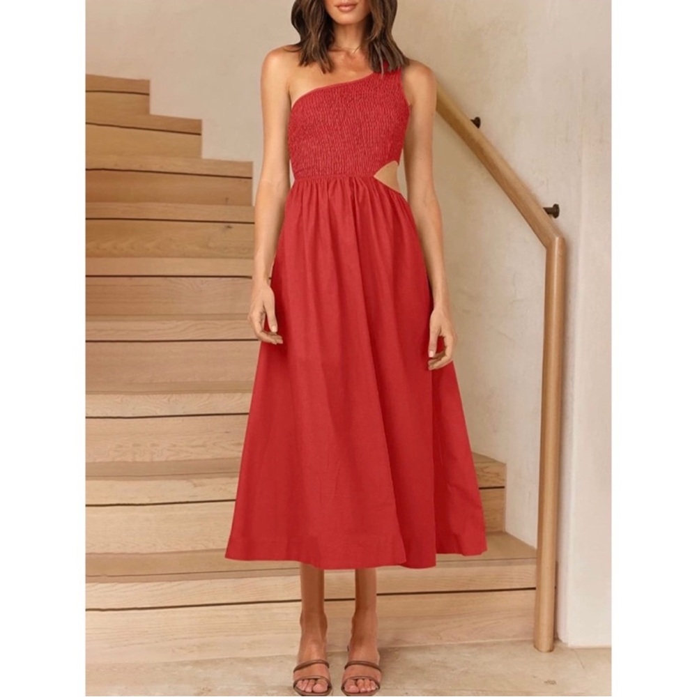 KIRUNDO Sleeveless One Shoulder Smocked Cut-out Maxi Dress in Maroon - Picture 14 of 16